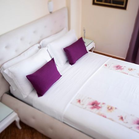 Hotel Oasis Saranda Extérieur photo