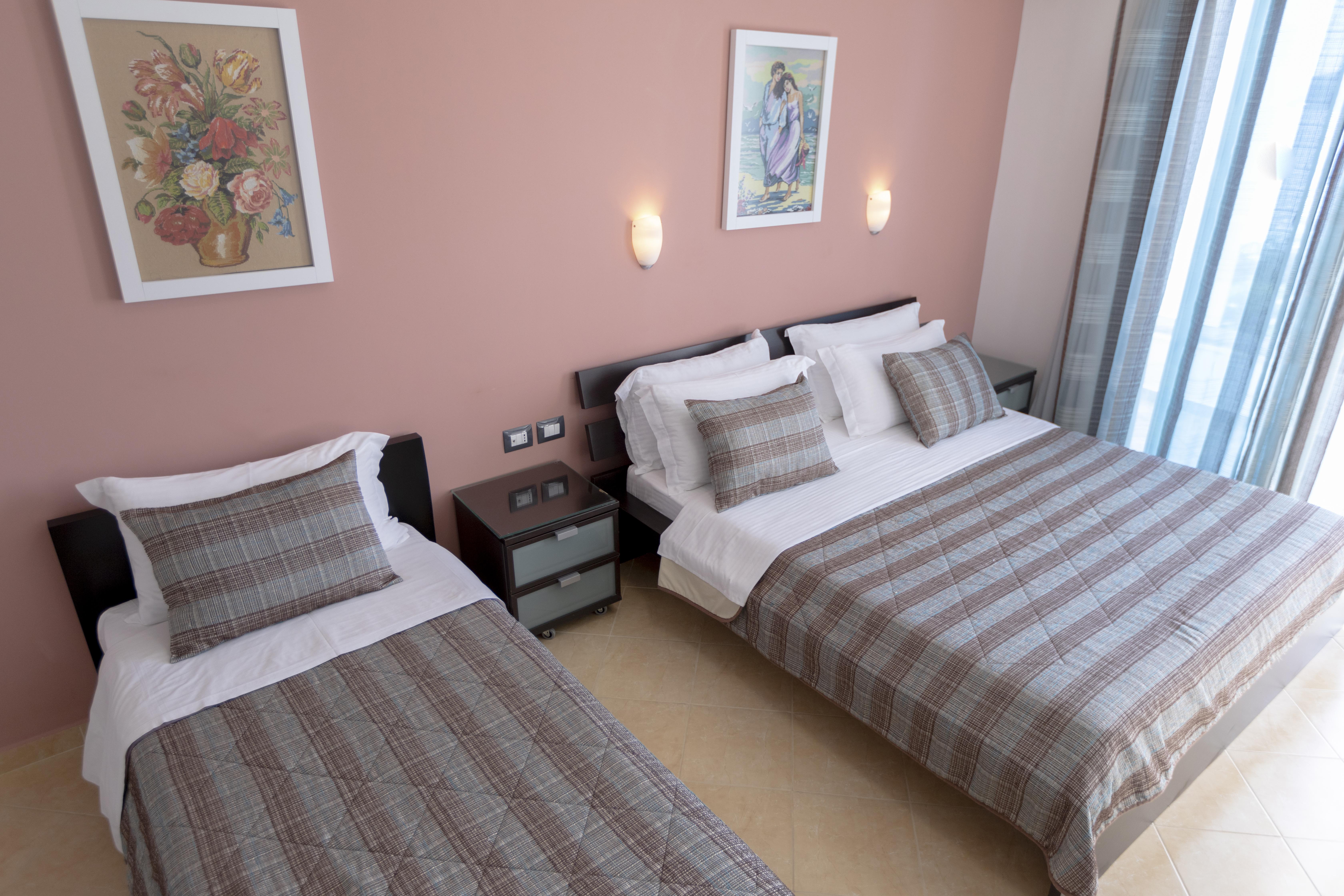 Hotel Oasis Saranda Extérieur photo