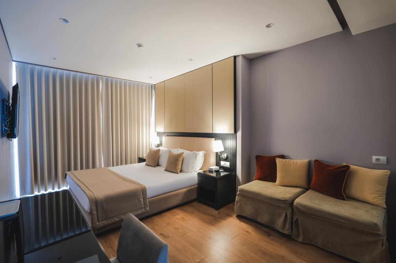 Hotel Oasis Saranda Extérieur photo