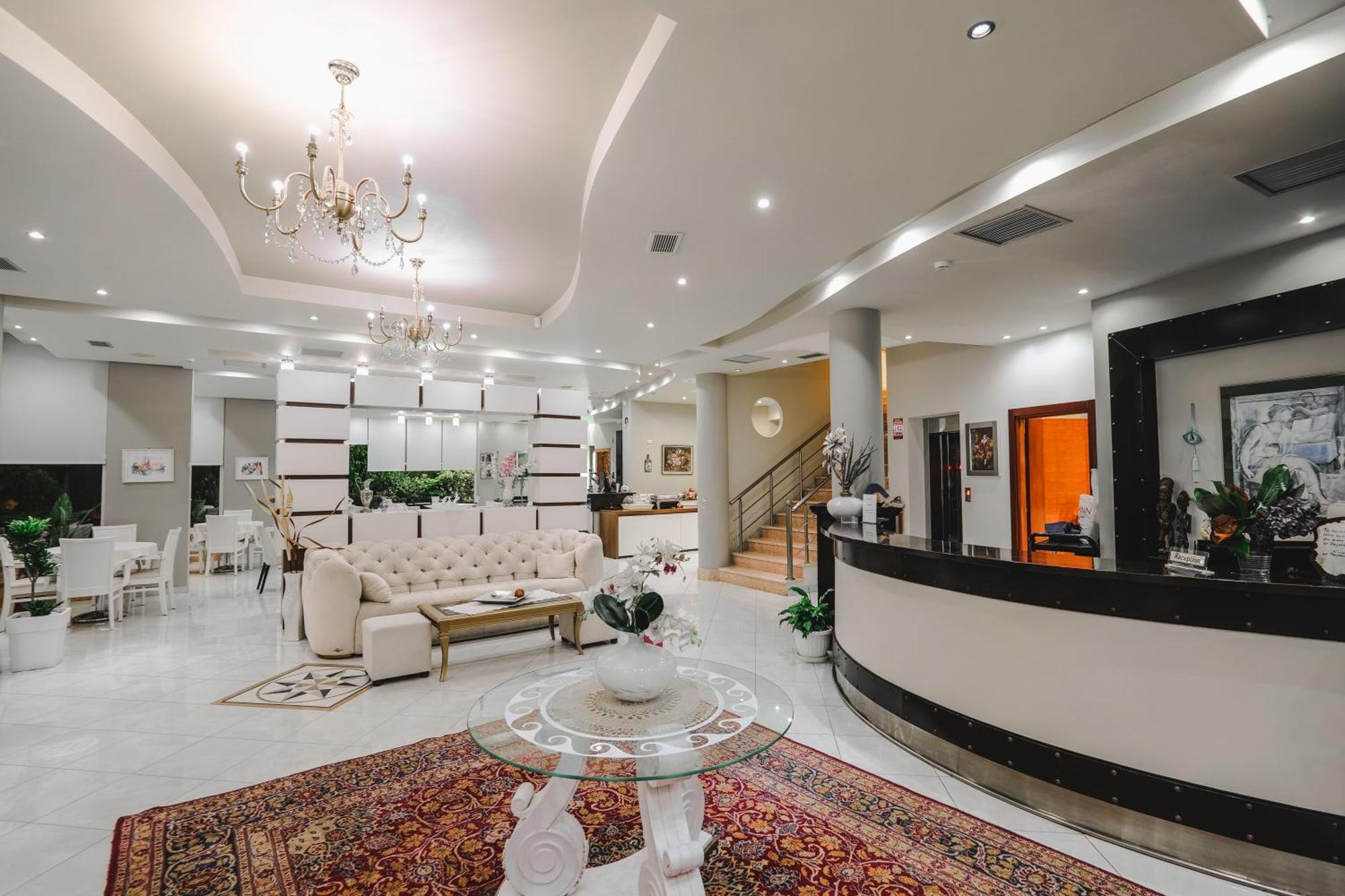 Hotel Oasis Saranda Extérieur photo