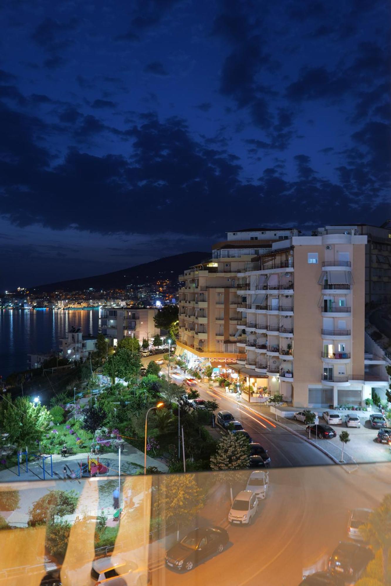 Hotel Oasis Saranda Extérieur photo