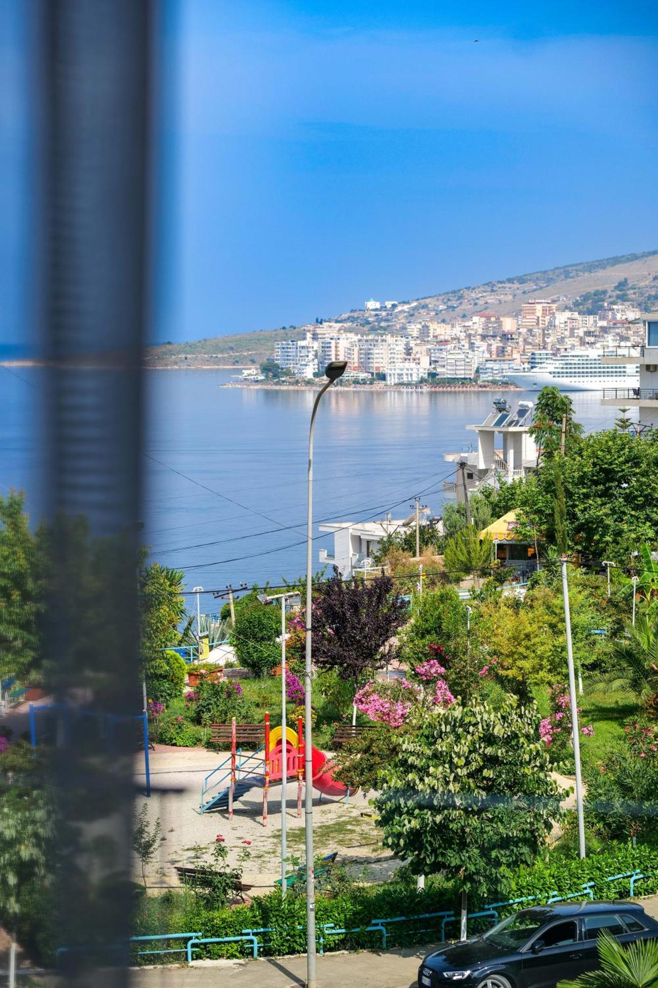Hotel Oasis Saranda Extérieur photo