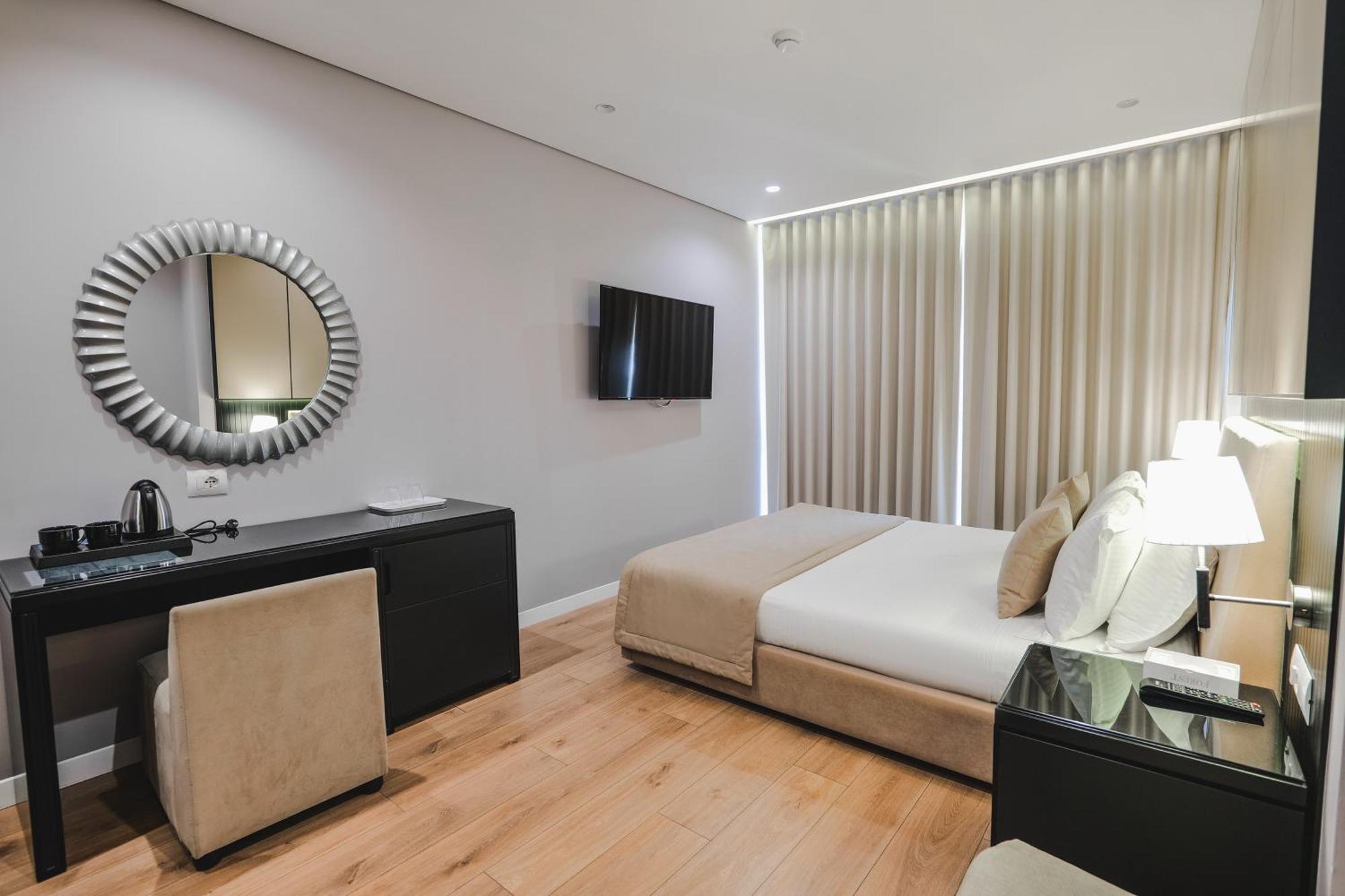 Hotel Oasis Saranda Extérieur photo