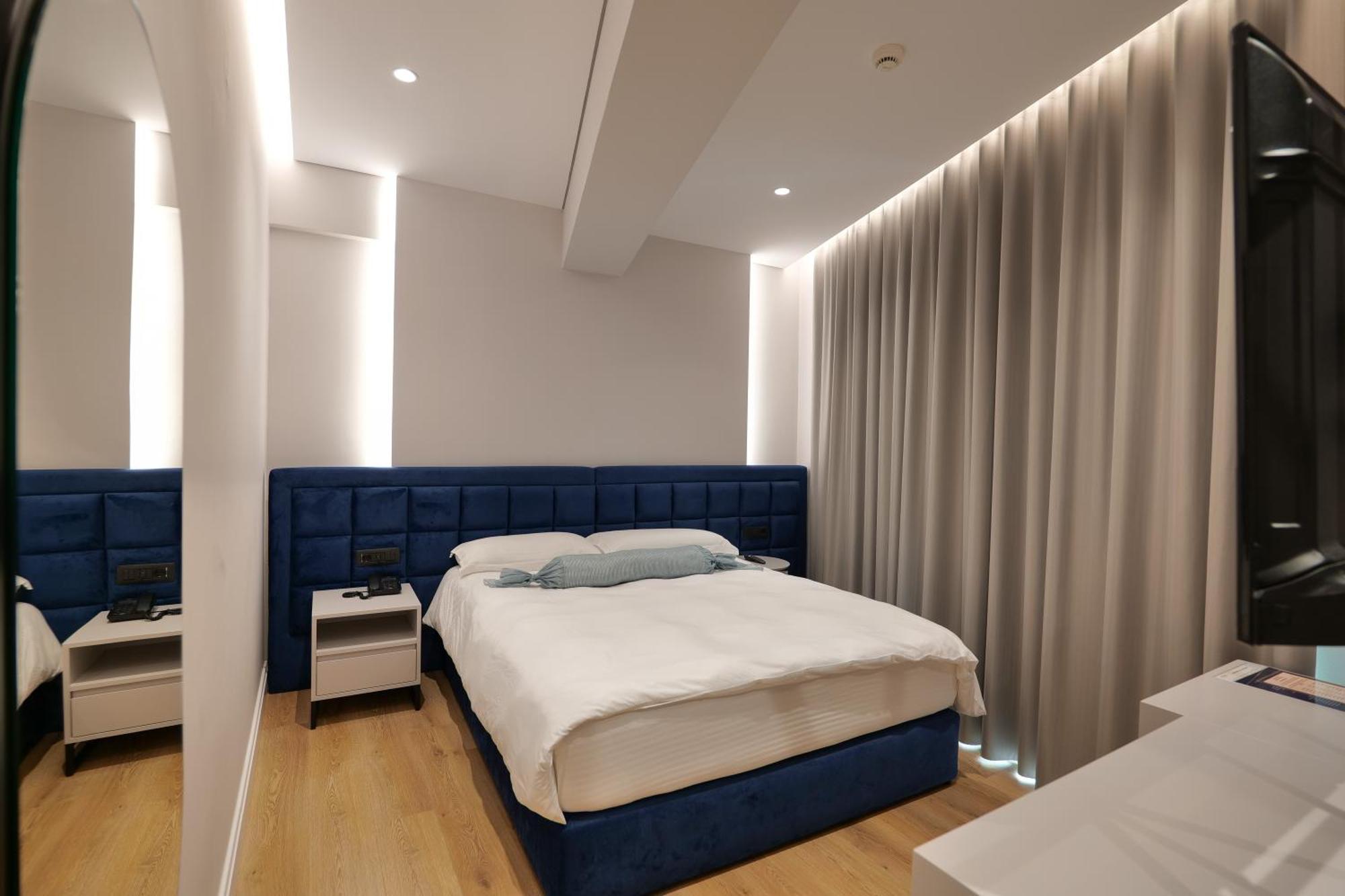Hotel Oasis Saranda Extérieur photo